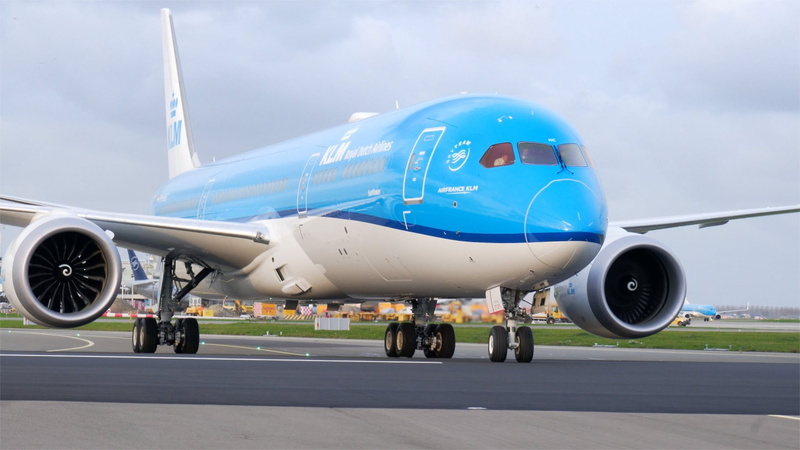 luxury, road, aerospace industry, jet engine, sky, aircraft wing, airport, outdoors, klm 787, cloud - sky, journey, airport runway, no people, airplane