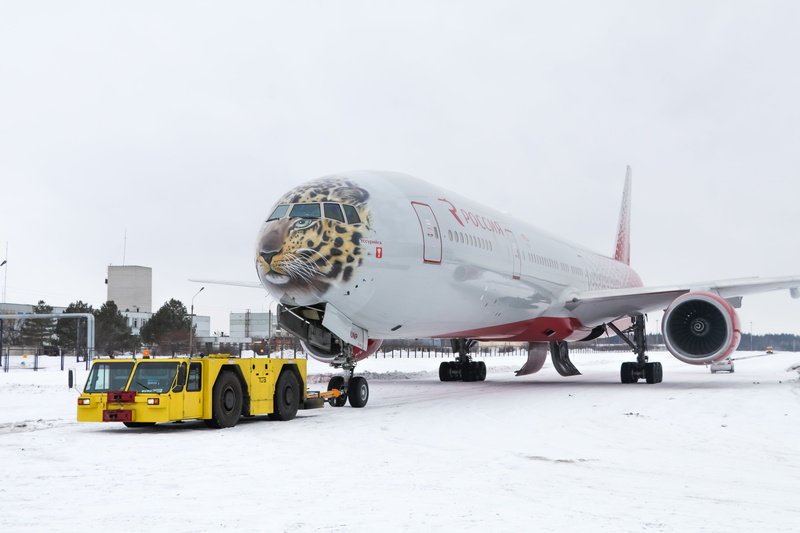 300, Airport, Russia, B-777, Tiger, B777, Winter, Passenger, Boeing, 5K, Snow, The plane, 777