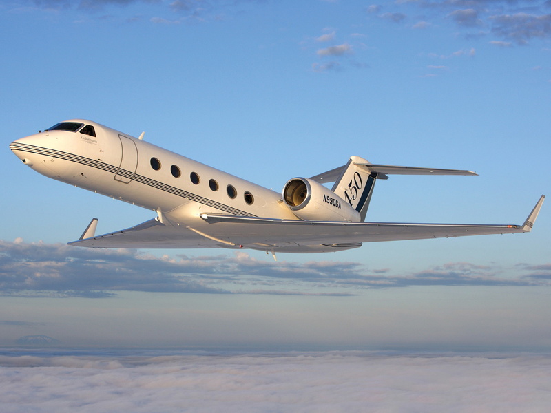 no people, outdoors, air vehicle, Gulfstream G450, journey, plane, transportation, sky, average, turbofan, day, twin-engine, blue, corporate jet, airplane