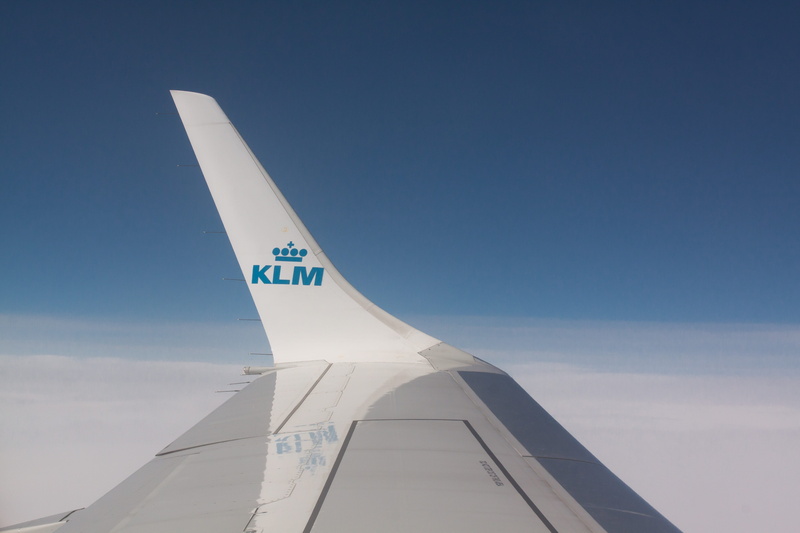 air vehicle, copy space, aviation, blue, altitude, aircraft wing, fighter plane, transportation, 4K, outdoors, sky, airplane, no people, signet, commercial airplane