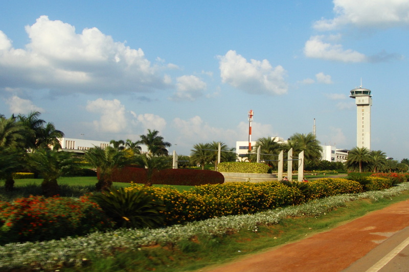 India, Bangalore, departure, tower, transport, flowerbed, built structure, building, nature, grass, air, hedge, Atc Tower, landing, no people, traffic
