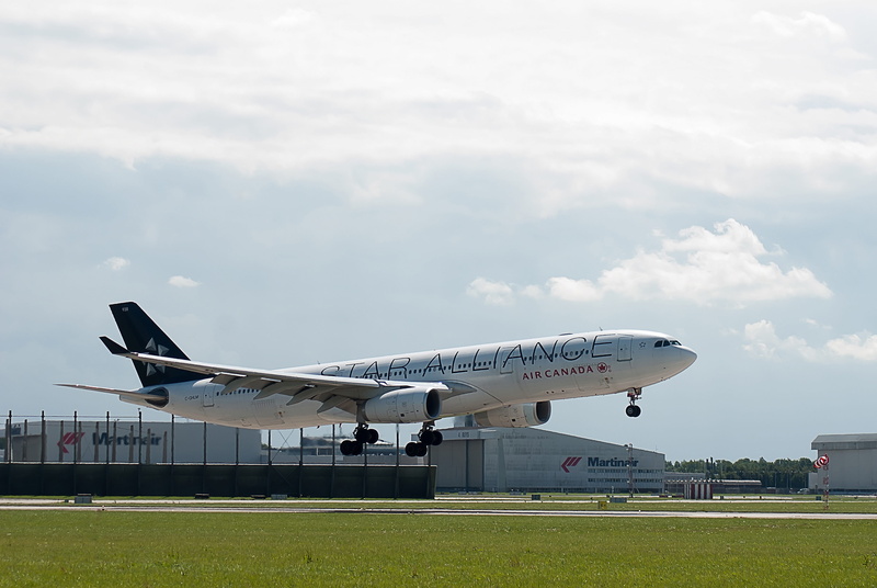 airport, plane, aerospace industry, day, take, star alliance, journey, airline, sky, architecture, leaving, runway, travel, air vehicle, transportation
