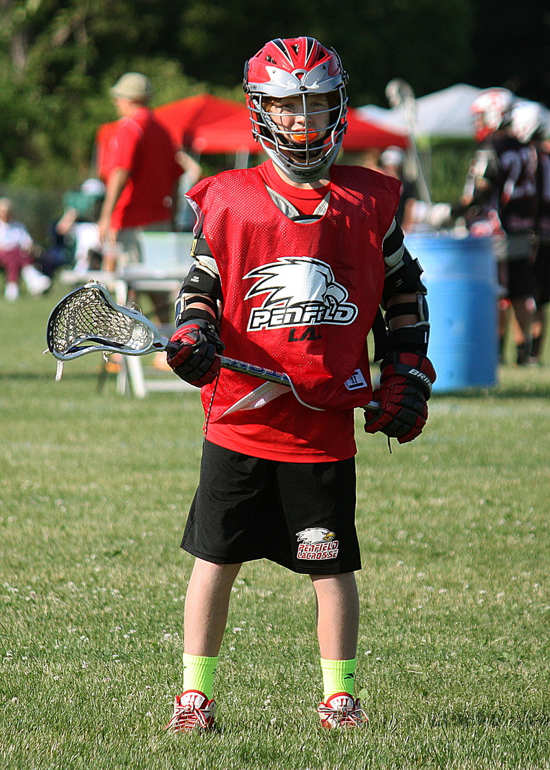 leisure activity, waiting, fall, incidental people, people, long-handled stick, boy, athletics, grass, full length, child, player, clothing, team sport