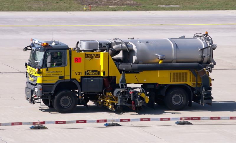 prior to, freight transportation, commercial land vehicle, Airport, yellow, airport zurich, mode of transportation, motor vehicle, no people, maintenance