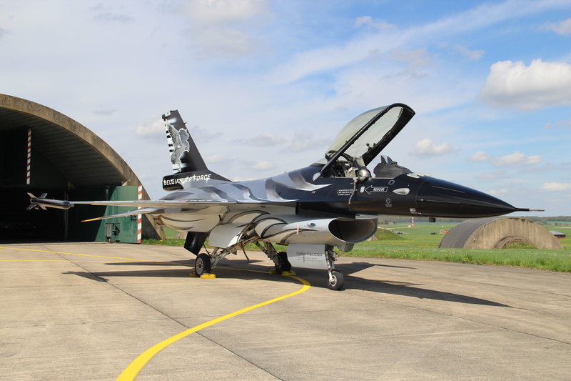 air vehicle, plane, nature, mode of transportation, belgium, airplane, photo, f16, vliegterrein, cloud - sky, black, transportation, air force days, air force