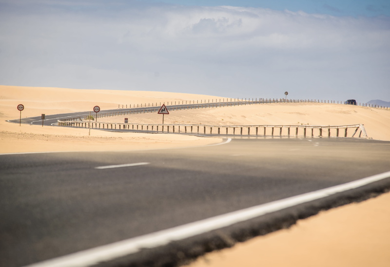 dessert, 4K, highway, no people, sky, tranquil scene, way, gray, outdoors, airfield, beauty in nature, built structure, scenics - nature, desert, land