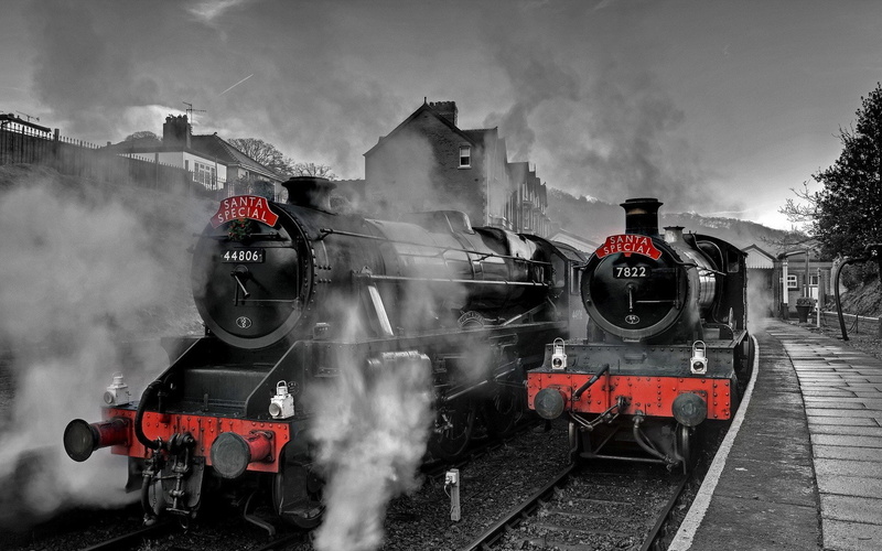 Hill, Railway, Train, house, Trees, Steam Locomotive, Train Station, 1080P, Santa, Selective Coloring
