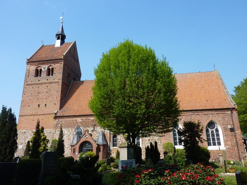 st johannes, 2K, tower, church, exterior, historic, architecture, cemetery, sky, bad zwischenahn, plant, place of worship, no people, building, history