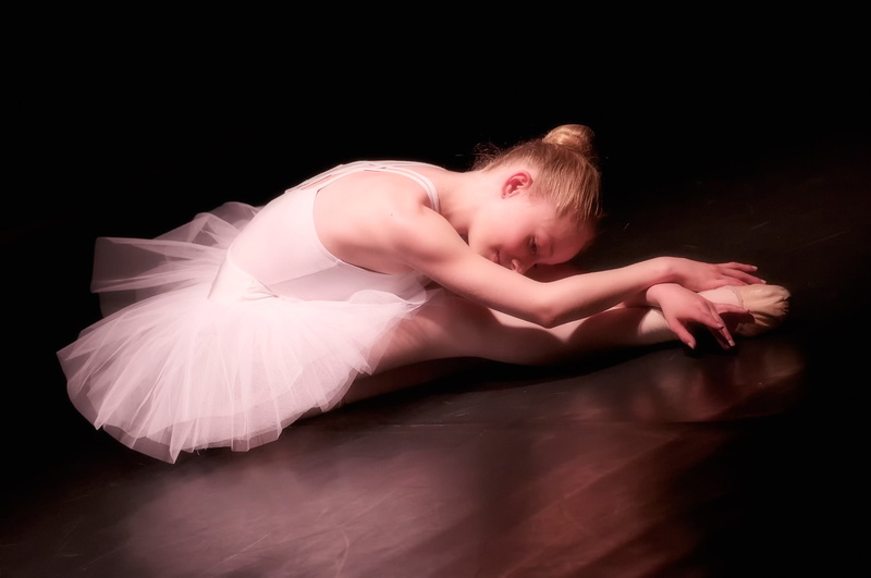 arts culture and entertainment, female, indoors, ballet dancer, beautiful woman, beauty, dancing, elegance, ballerina, studio shot, hairstyle, girl, full length