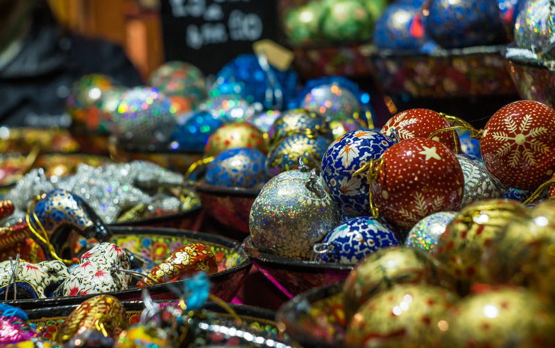 Sony  ILCE-6000, Bath, close, cultures, color, Christmas  Markets, f2, Baubles, close up photography, collection, multi, 5K, market, decoration, photography