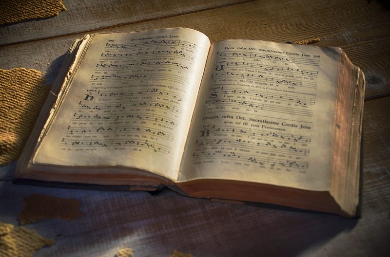 2K, notes, book, latin liturgian hymns