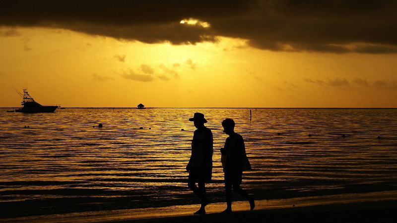 sea, leisure activity, real people, sunset, land, beautiful photos of nature scenery  1920x1080, togetherness, silhouette, horizon over water, 1080P, tranquil scene