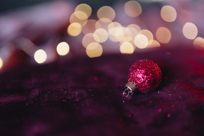 xmas, night, nature, lens flare, outdoors, fruit, dark, selective focus, food and drink, healthy eating, red, glowing, defocused, modern, snack, decoration