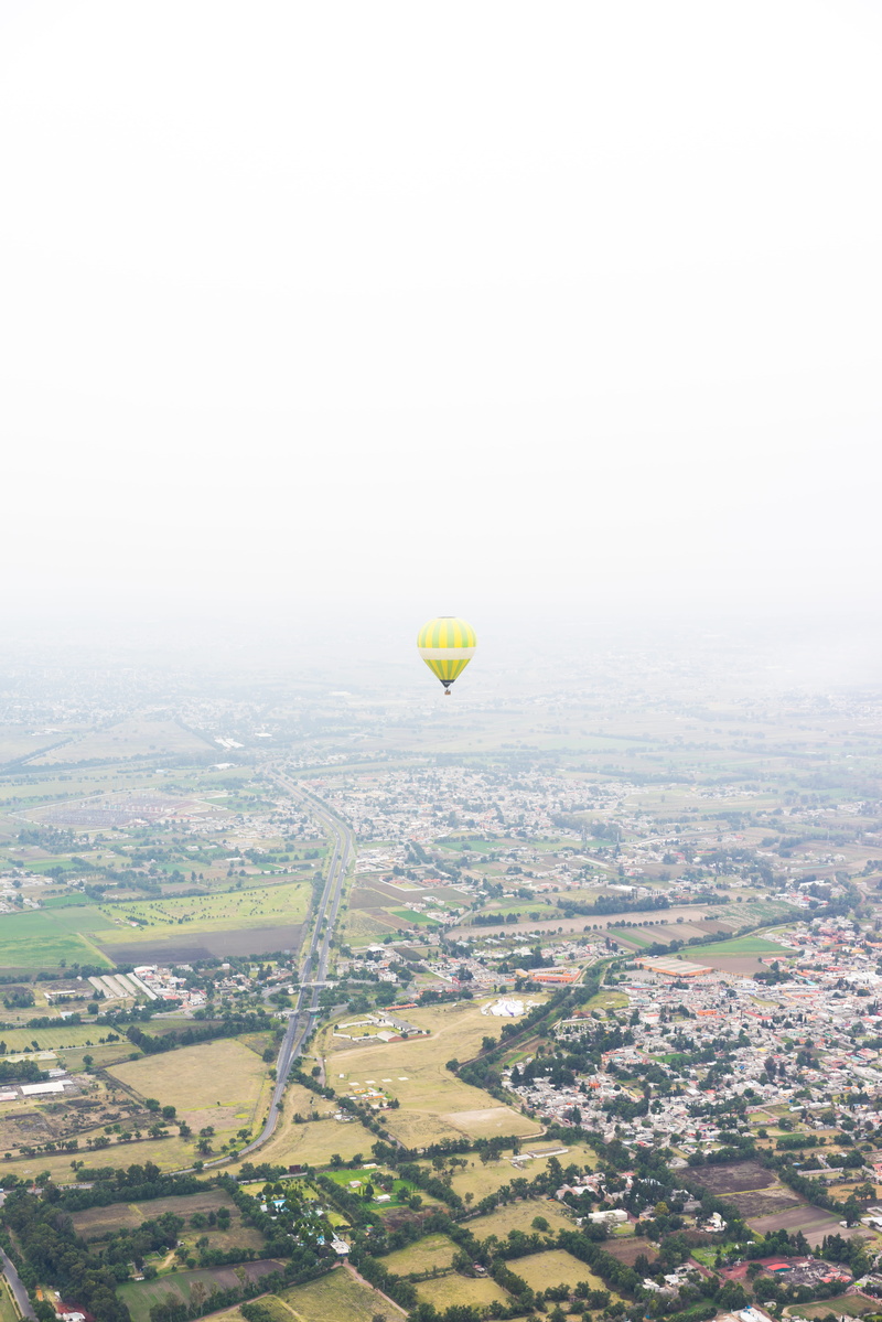 travel, hot, fly, aerial view, flight, photo, houses, copy space, nature, day, balloon, aerial, mode of transportation, town, sky, environment, no people