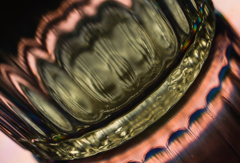 screen, selective focus, still life, beautiful, 5K, alcohol, color, the background, pane, the colour of the, no people, indoors, drinking glass, multicolour