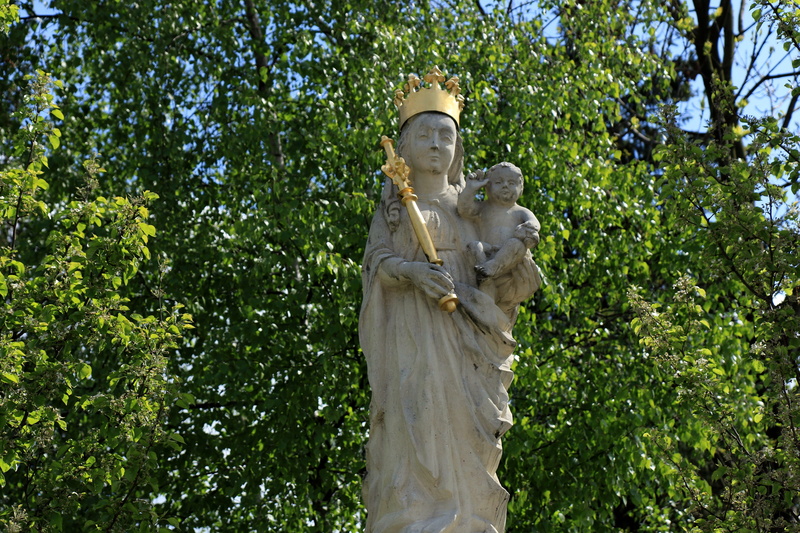 faith, Madonna, outdoors, park, animal themes, human representation, religion, nature, 5K, one animal, the art of, craft, mary, art and craft, day, plant