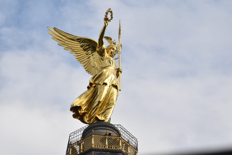 historic, european, gold colored, berlin, travel destinations, gold, sightseeing, sky, nature, Europe, female likeness, 2K, Architecture, urban, human representation