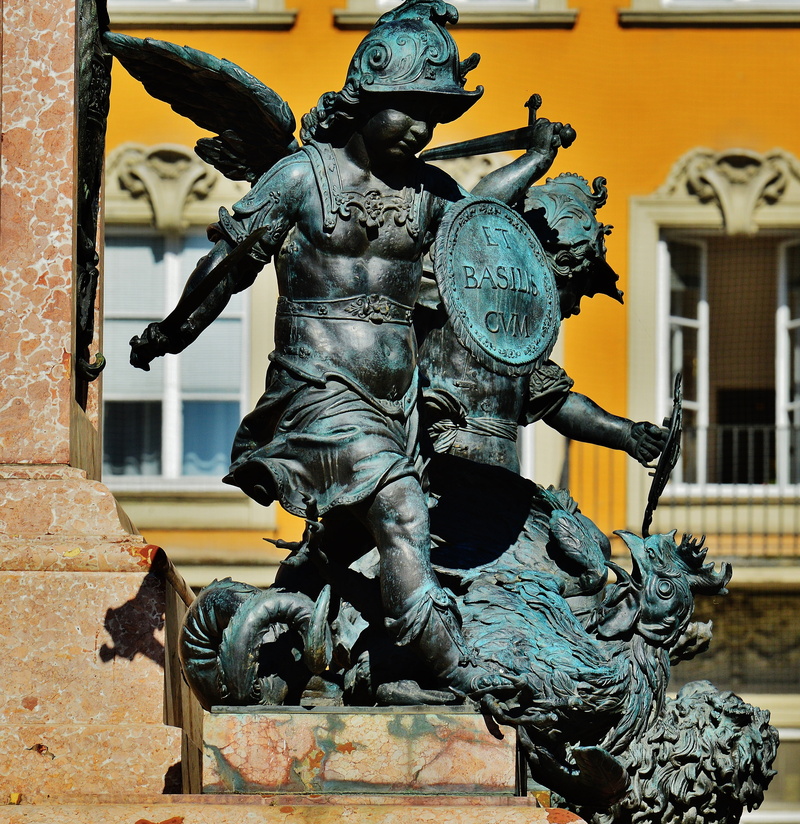 munich, fountain, male likeness, craft, representation, architecture, day, human representation, creativity, outdoors, marienplatz, low angle view, building exterior