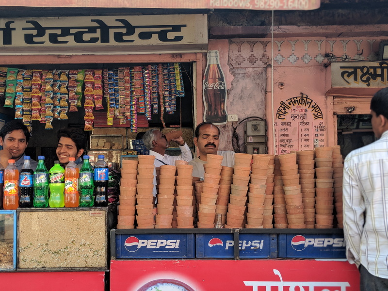 shop, day, non-western script, building exterior, script, sell, group of people, women, architecture, adult, brown, business, real people, 4K, outdoors