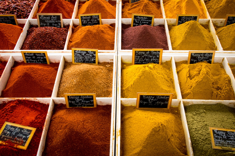 price tag, still life, line, dust, variation, yellow, soil, carpet, spices, sign, market, 4K, antibes, no people, assorted, france, freshness, for sale
