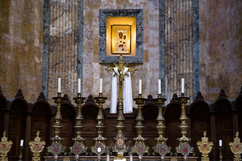 no people, historic, marble, place of worship, day, virgin mary, rome, building exterior, architecture, architectural column, the past, cross, arch, art and craft