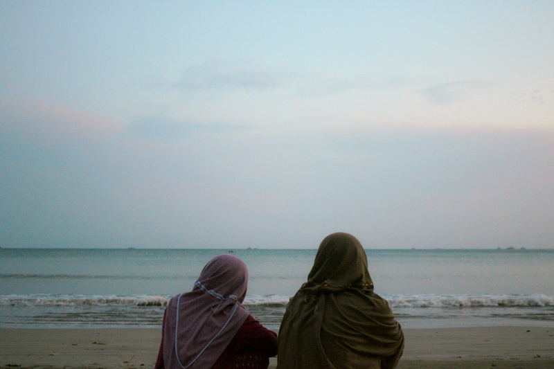 lifestyles, ujung kulon national park, leisure activity, anak-anak, indonesia, two people, banten, warm clothing, sky, hijab, islam, cloud - sky, people