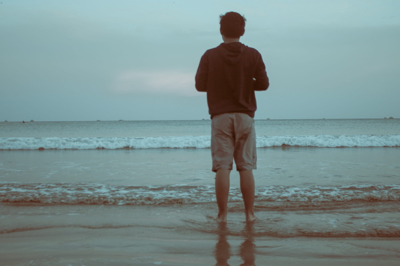 sea, sky, outdoors, horizon over water, pantai, ujung kulon, lelaki, lifestyles, beach, indonesia, waiting, banten, land, casual clothing, pria, menunggu