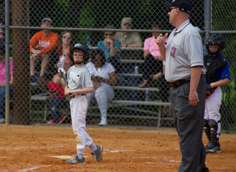 child, barrier, baseball, offspring, 4K, childhood, chainlink fence, girls, playing, full length, boy, people, friendship, boys, men, sport, boundary