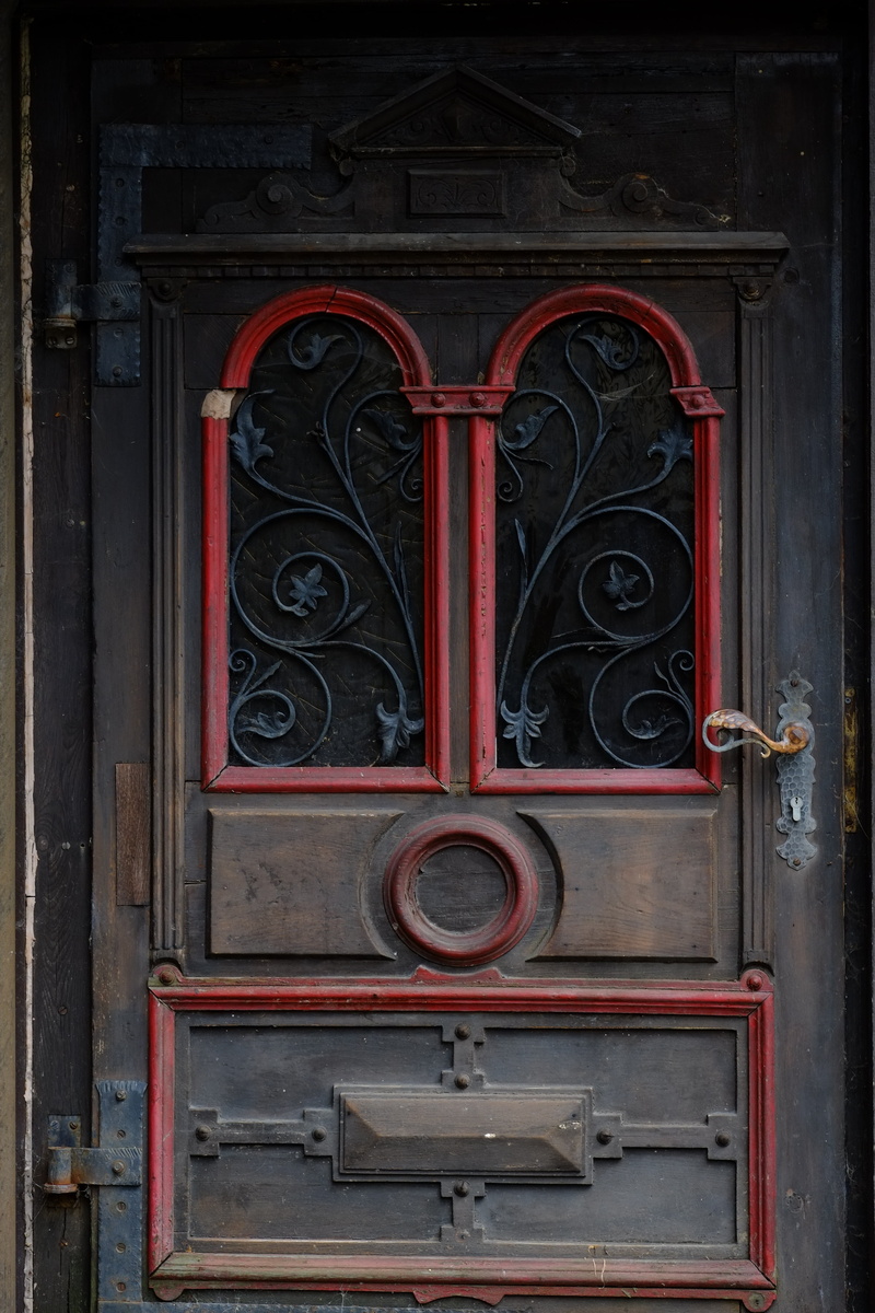 protection, building exterior, day, house entrance, old door, safety, entrance door, hand labor, design, 4K, front door, building, home, rustic, wood - material
