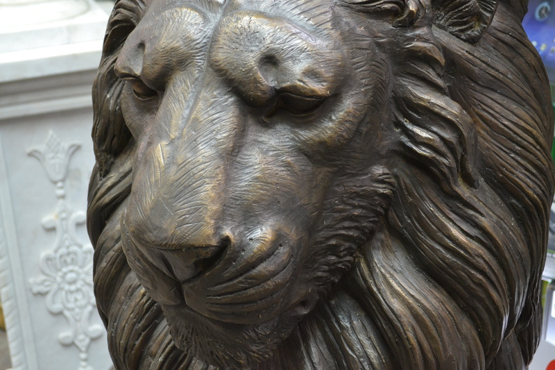 feline, culture, pattern, decorative, porcelain, human representation, king of the jungle, asia, ornate, decoration, sculpture, ornament, architecture