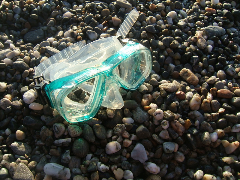 solid, Holiday, sea, lido, garbage, summer, land, Mask, nature, Summer, green color, marine, transparent, high angle view, stone, sun, outdoors, close-up