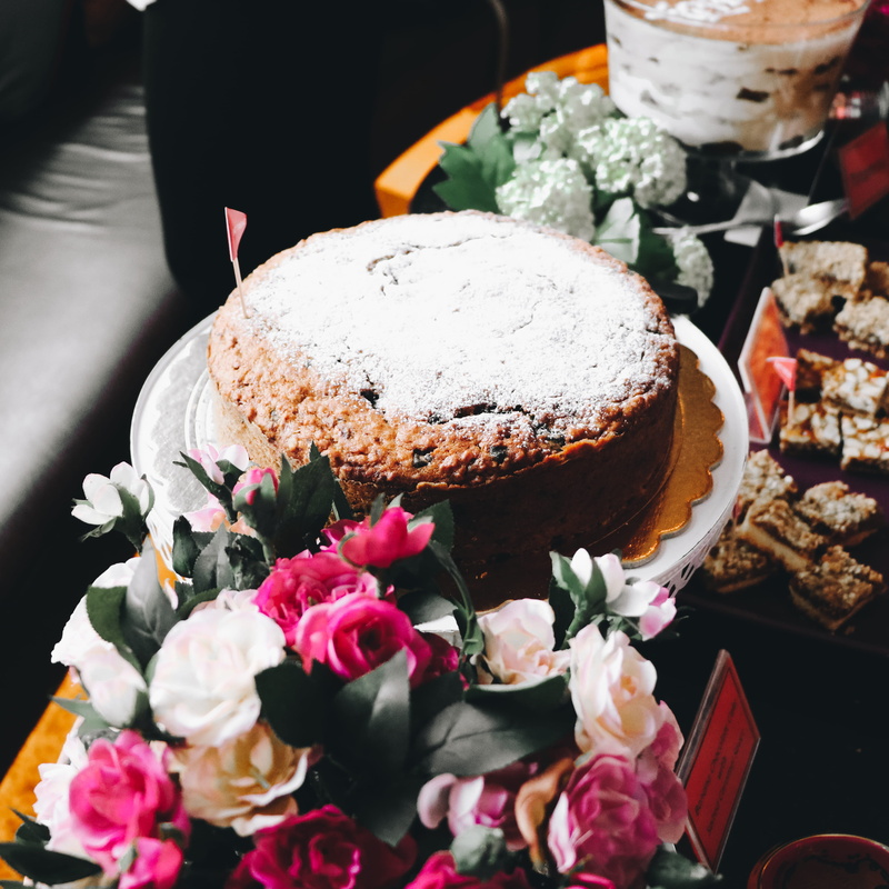 baked, nature, cream, nomnom, nom, close-up, temptation, 2K, indulgence, creme, desserts, sweet food, flowering plant, cake, burger, feed, celebration