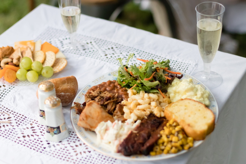 household equipment, grapes, water, bread, food and drink, healthy eating, dinner, ready-to-eat, meat, dishes, garnish, drinking glass, food, yummy, 5K