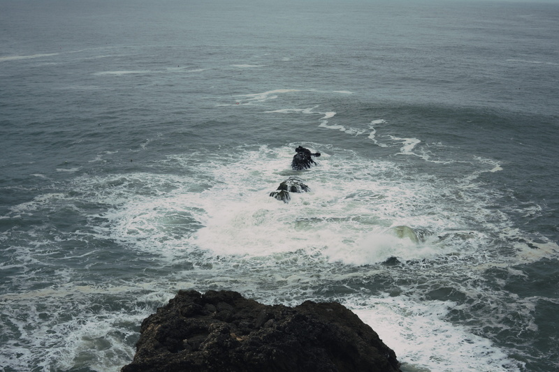 surfing, wave, extreme sports, aquatic sport, minimal landscape, landscape, nature, ocean, real people, seascape, power in nature, blue, leisure activity