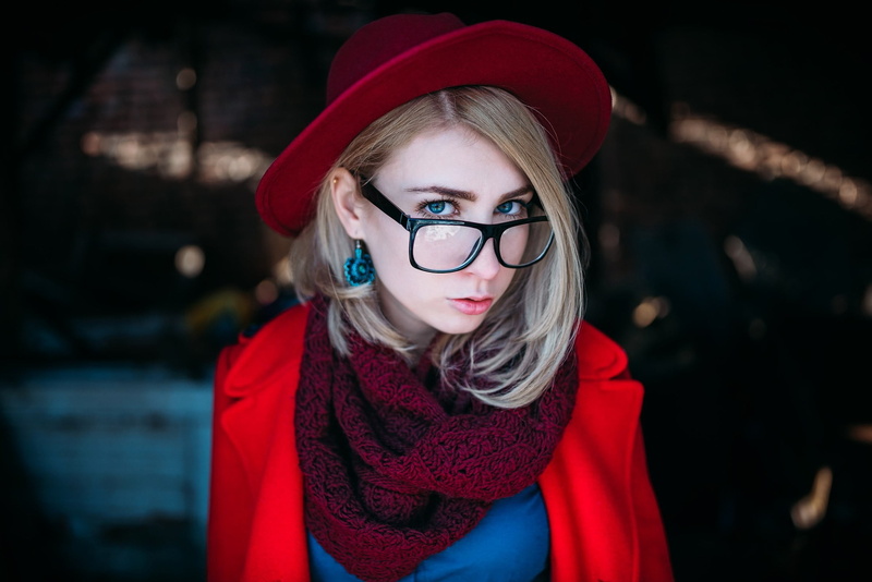 hat, girls, childhood, one person, blue eyes, looking at camera, focus on foreground, face, scarf, looking at viewer, front view, 1080P, blond hair, women with glasses