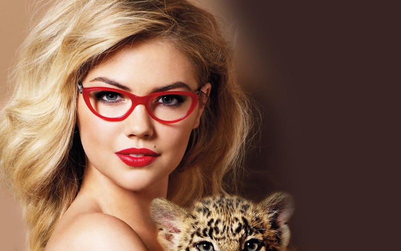 Kate Upton, women with glasses, 1080P, red lipstick, looking at viewer, blonde, blue eyes, model, glasses, women, animals, tiger, red glasses