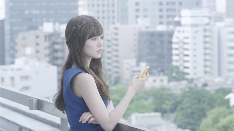 hairstyle, building, built structure, smartphone, adult, standing, Asian, Nogizaka46, real people, holding, architecture, contemplation, cityscape, brunette