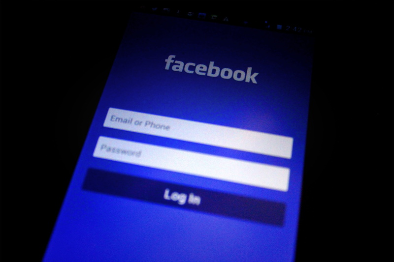 editorial, communication, wide, up, television set, Facebook, screen, social, blue, net, copy space, computer, web, network, 2K, no people, profile, monitor