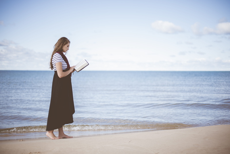 young adult, sand, horizon over water, tranquility, meditation, lifestyles, book, beauty in nature, ocean, reading, scenics - nature, real people, nature