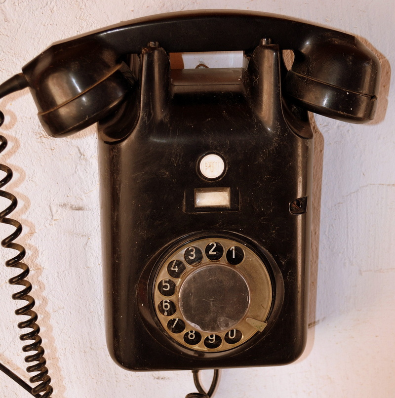 dial, connection, phone, indoors, keypad, telephone, form of communication, old, the past, listeners, nostalgic, historically, 2K, vintage, phone cord