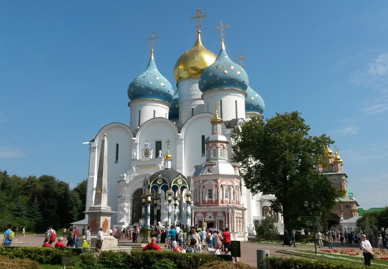 group of people, architecture, travel destinations, trinity-sergius lavra, monastery, sergius of radonezh, outdoors, building exterior, day, church, 1080P