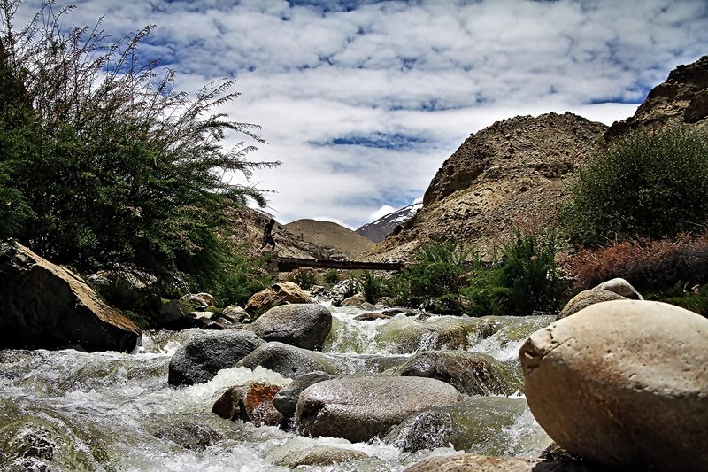 mountain, 5K, sky, outdoors, land, rock, non-urban scene, rock formation, cloud - sky, tranquility, no people, beauty in nature, rock - object, flowing water