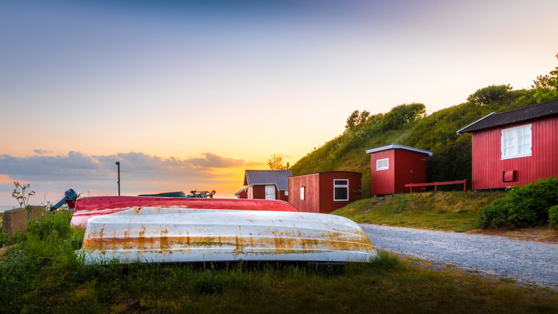 evening, red, red houses, calmness, plant, boat, road, grass, warm, boathouse, gravel, clouds, cloud, golden, no people, outdoors, houses, residential district