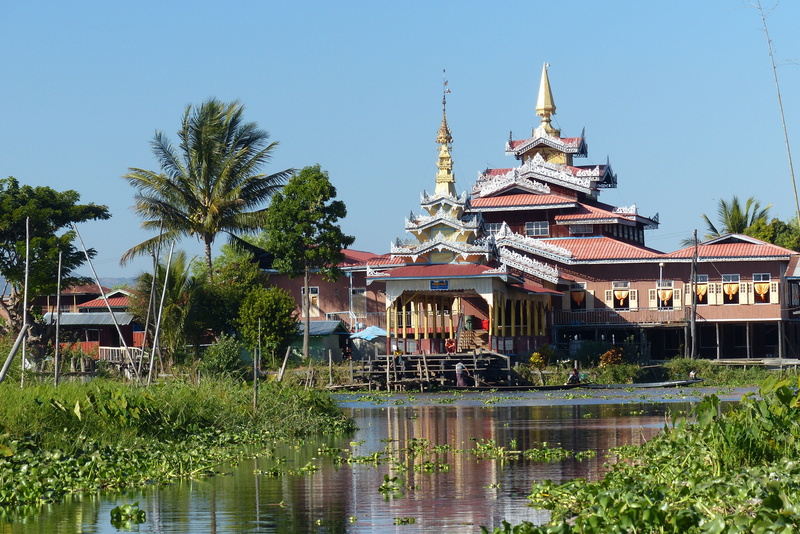clear sky, myanmar, inle lake, 4K, outdoors, sky, lake, place of worship, tropical climate, architecture, nyaungshwe, spire, plant, belief, nature, spirituality
