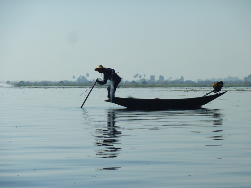 standing, men, outdoors, oar, fishing industry, Myanmar, sea, water, 2K, nautical vessel, transportation, lake inle, Lake, mode of transportation, real people