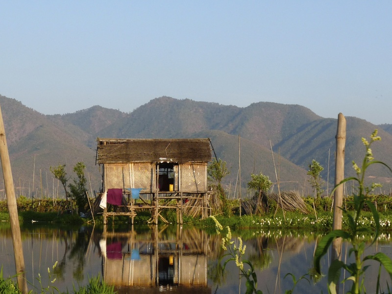 building, tradition, lake, house, no people, sky, village, cabin, day, mountain, 1080P, culture, architecture, traditional, shelter, inle lake, building exterior