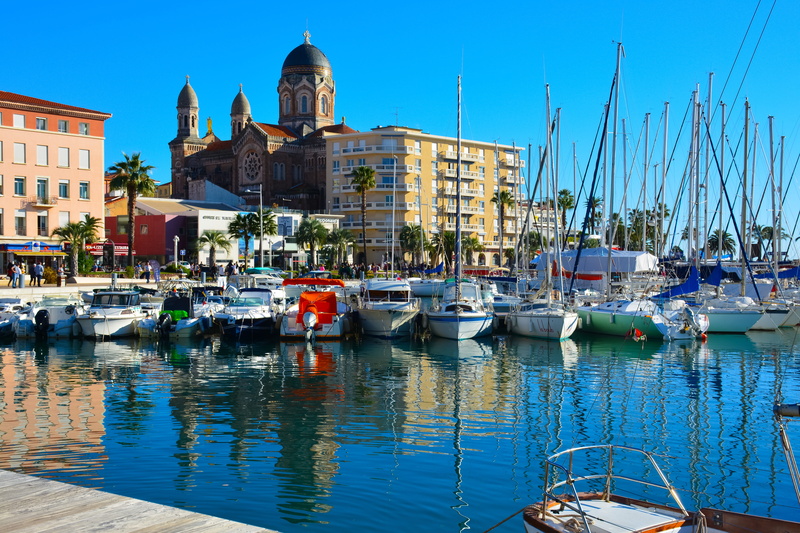 waterfront, France, reflection, nature, landscape, building exterior, 5K, day, city, Harbour, yacht, water, nautical vessel, blue, transportation, no people