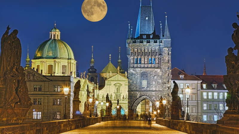 town, st vitus cathedral, city, dusk, basilica, chateau, no people, place of worship, old town, building, outdoors, belief, spirituality, nature, cathedral