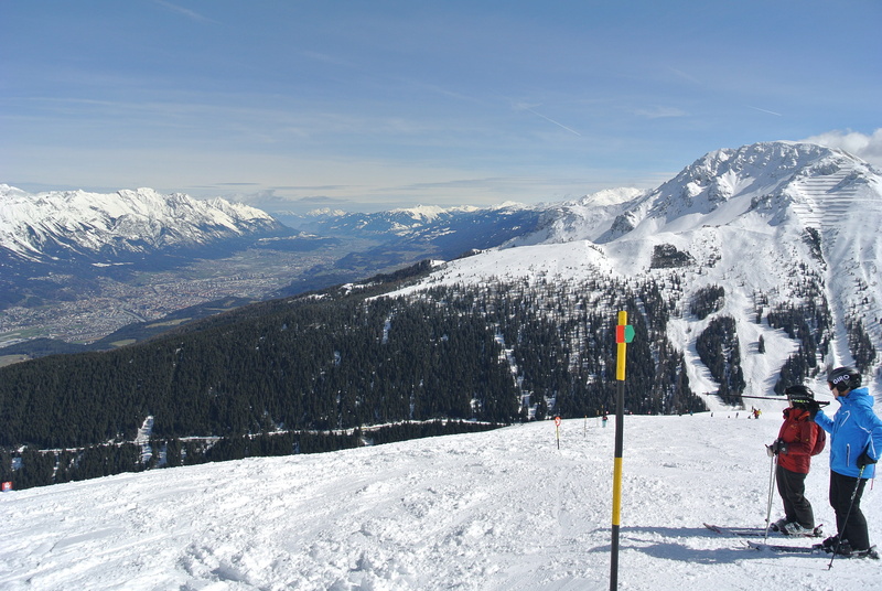 winter sport, winter, sun, wintry, skiing, winter sports, alpine, nature, leisure activity, recovery, austria, innsbruck, vacations, real people, mountain range