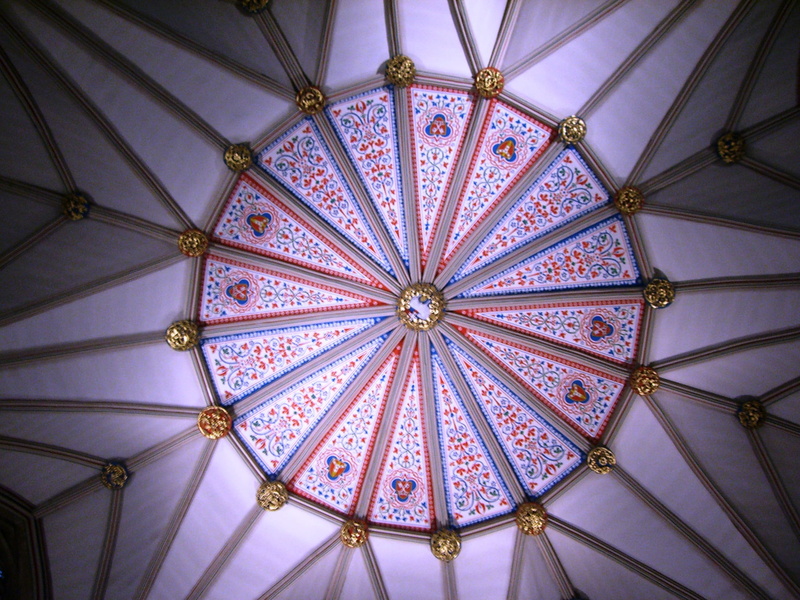 decorated, circle, 2K, indoors, religion, directly below, glass, church dome, architecture and art, church, building, pattern, architecture, architectural feature